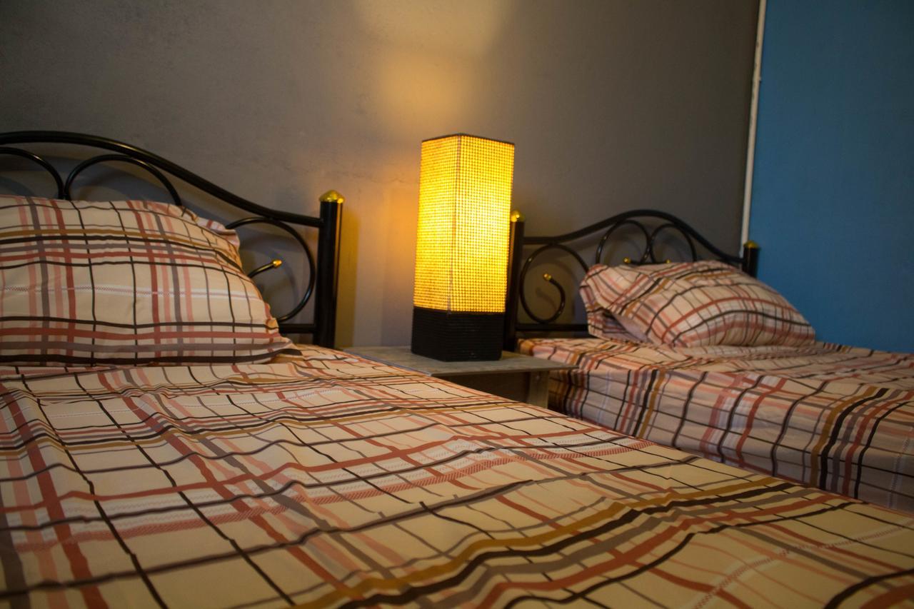 Ama Phuket Hostel エクステリア 写真